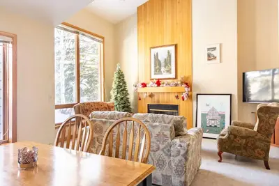 Image de âś… Your Vail Ski Cabin! Just Minutes to Vail, Bc