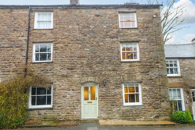 3 Settlebeck Cottages, pet friendly in Sedbergh