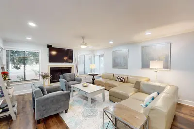 Large Three Bedroom Villa on George Fazio Golf Course!