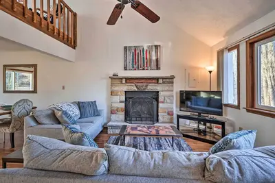 4 Mi to Tobyhanna State Park: Home w/ Fire Pit