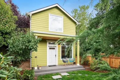 Image de Cheerful 2 bedroom cottage in the heart of Bryant.