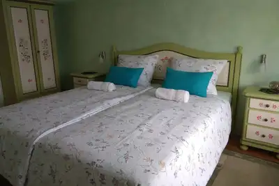 Image de 3 Bd Suite & private bathroom