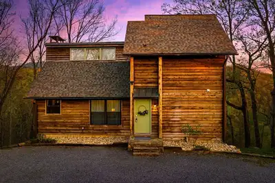 Image de Close to Dwntwn! Last Minute SpringBreak 30% Deals w/Hot Tub, Fireplace&Mtn Views