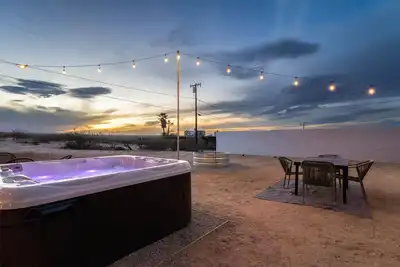 Image de ❤Astro❤Sunsets❤Hot Tub+Soaking Tub❤10 Min To Jtnp