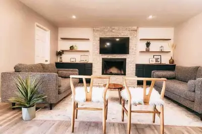 Image de New! Charming 3 bedroom w/ spectacular views