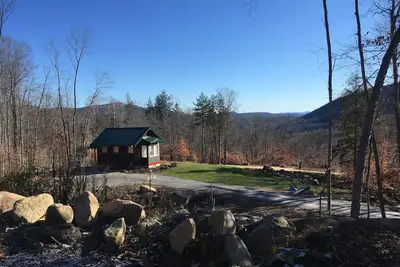 Image de Gorgeous mountain views and private!