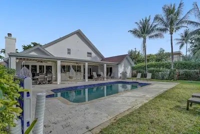 Image de Waterfront 5br heated pool minutes from Hallandale Beach