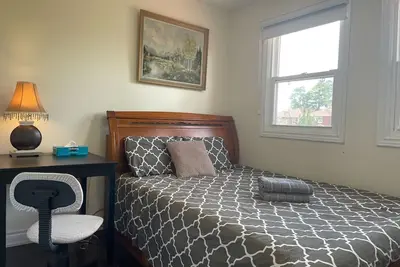 Image de D 50 M To Station High-Speed Net Free Parking laundry cooking Near Pacific Mall