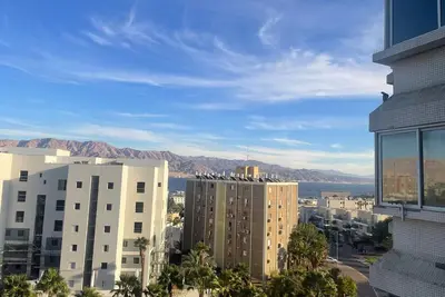 Image de Huge vue, very central, 10 min. walk from sea, food around, free parking, bus