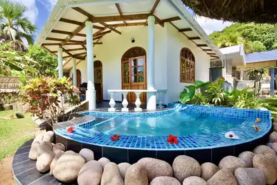 Image de A private villa with a pool