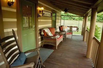 Image de Hidden Gem, Private Retreat, Game Haven, Soothing Spa, Cozy Bonfire, Yard Games