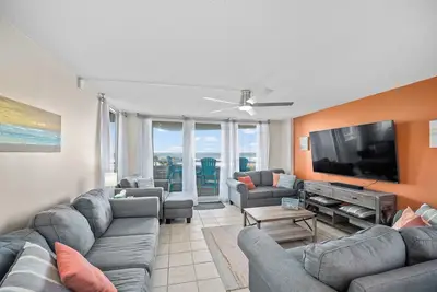 Image de Newly Remodeled Beachfront, 4br/3Bath Corner Condo, In/Outdoor Pools, Hot Tub