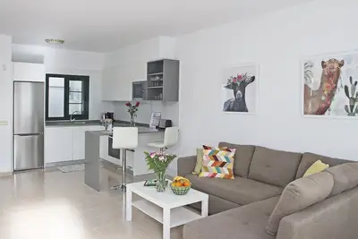 Image de Bright house with heated pool