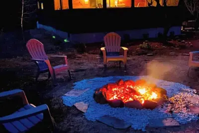Image de Cozy Chalet, Hot Tub, <30min to N. Conway, Pets ok