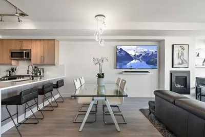 Image de Luxurious, Ocean View 2 Story Penthouse - Downtown - Secure Parking