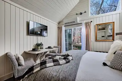 Image de Beautifully Furnished Studio Just Inside Sapphire Valley - Tiny Star Cottage