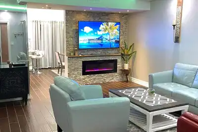 Image de Newly remodeled modern townhouse -15 minutes from Honeymoon Island.