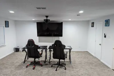Image de 4Bedroom 2 Bath Plus Game Room