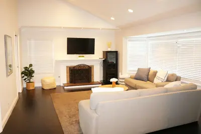 Image de Fun Family Home 15 min. From Disneyland