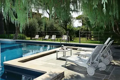 Image de Appartement en bord de lac \"Al Segnavento Roccafredda\" avec piscine, Wi-Fi et jardin