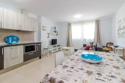 Image de Flatguest Arinaga Playa 2 - Beach - Relax - Fast Wifi