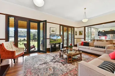 Image de 'Old Byora Vineyard' | Luxury Homestead | Sleeps 10 | 5 mins from Wollombi