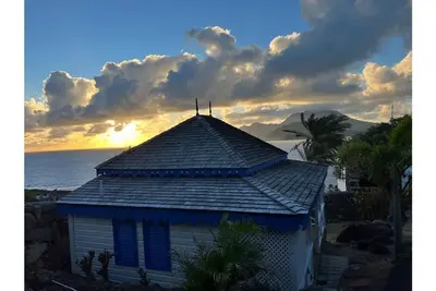 Image de Turtle beach White House (2)cute romantic cottage