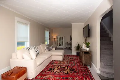 Image de Centrally located spacious home near Elk Mountain