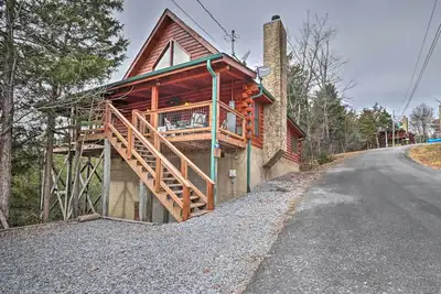 Image de Smoky Mountains Cabin < 1 Mi to Douglas Lake