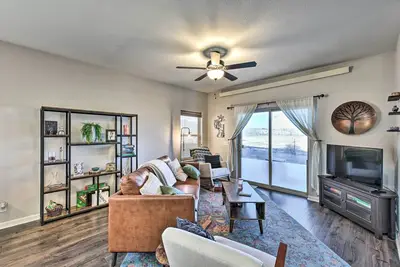 Image de Modern Poncha Springs Townhome w\/ Mtn Views!