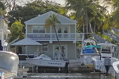 Image de Stary Net - Ocean Waterfront 3br 3ba Home