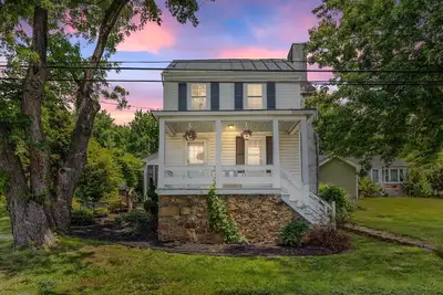 Image de Historical cottage in the town of Paris