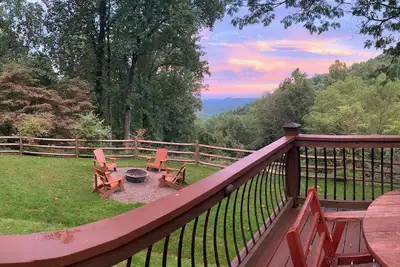 Image de Secluded & Romantic, Blowing Rock, Views, Hot tub - The Red Rover
