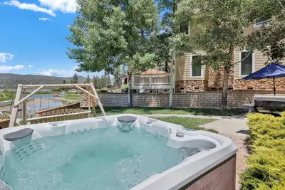 Image de Lakeview Getaway Village Cabin by Big Bear Vacations