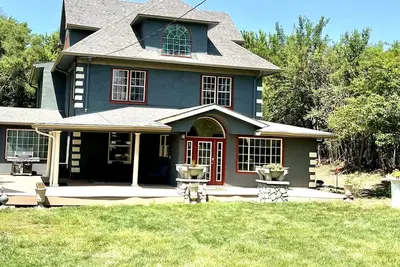 Image de Rare find! Spacious home near wedding venues & Cb/Oma. Perfect for entertaining!