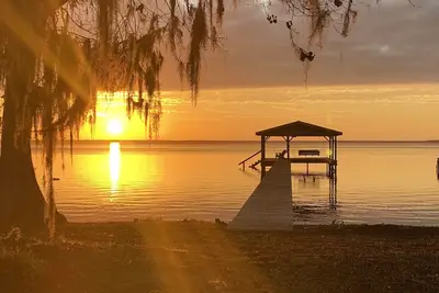 Image de Peaceful Lakefront Cottage