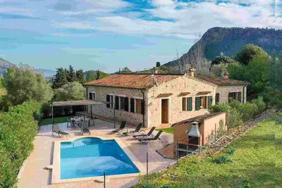 Image de Can Bosch, cosy holiday house