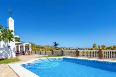 Image de Villa Casa El Retiro avec vue mer, piscine, Wi-Fi et jardin