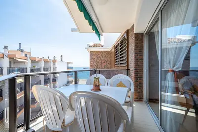 Appartement \"Mexico I\" sur le front de mer avec terrasse, climatisation et Wi-Fi