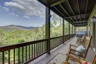 Image de Rates Reduced! Golf Nearby! Amazing View, Hot Tub, Game Room! Theater! Sleeps 12