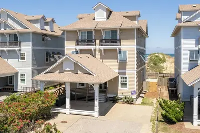 Image de Ocean Pearl 8 Bedroom Oceanfront Home at Whalebone Beaches