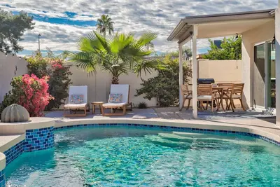 Image de Clementine Haus - Gorgeous Chandler Getaway!