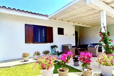 Image de Charming cottage (with private garden) few steps from the beach