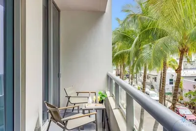 Image de Modern Luxury Apt - Costa Hollywood