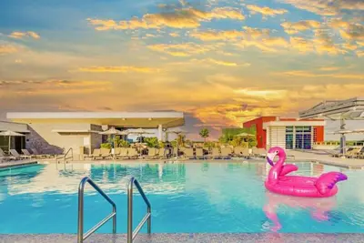 Image de Rooftop Pool + Hot Tub|Hollywood Beach|Near Beach