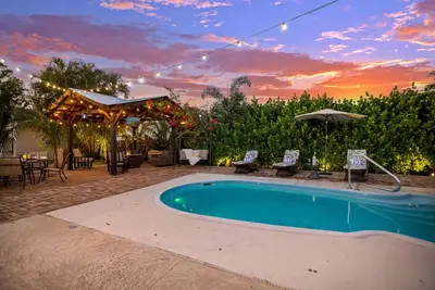 Image de Heated Pool / Game Room / 5+ Beds / Pet Ok