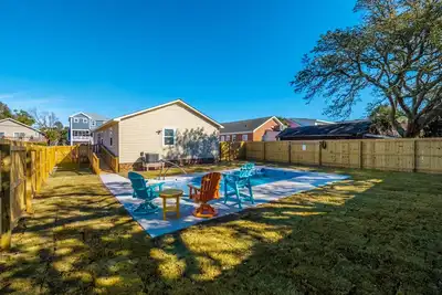 Image de Carolina Cottage | Pet Friendly + Fenced Yard!