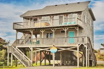Image de ‼️4br w/Hot Tub! ☀️5 min walk to beach! 🏖 Dog friendly! 🐶