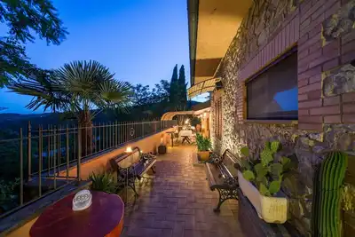 Image de Villa Carla in Murlo, 300sqm detached villa with garden veranda and swimming pool.
