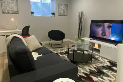 Image de Cozy Guest Suite W/Free parking